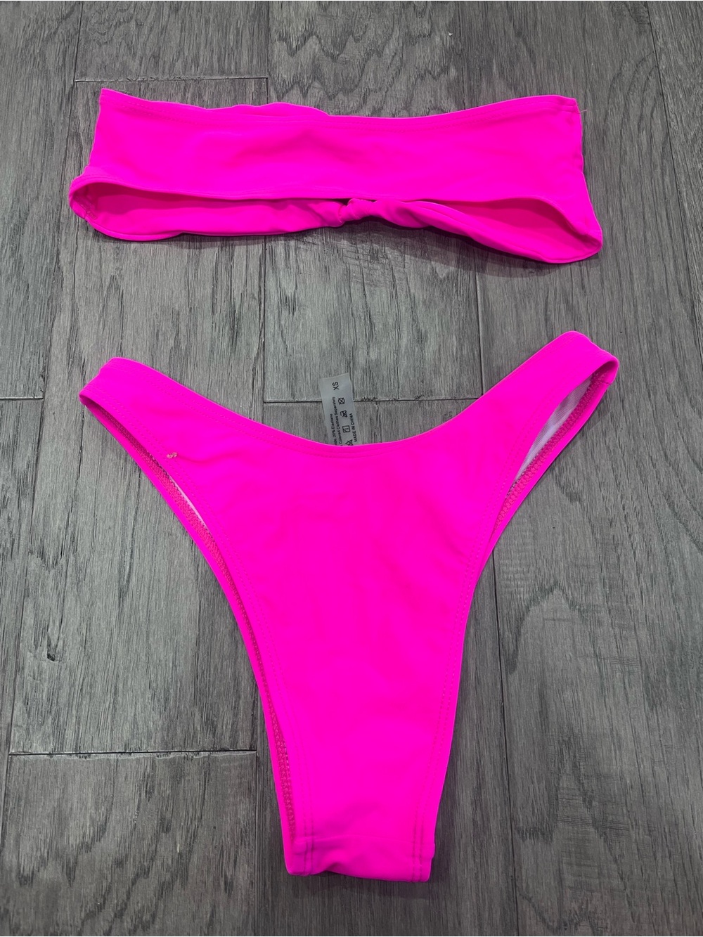 Pink Bikini - Picture 3 of 4